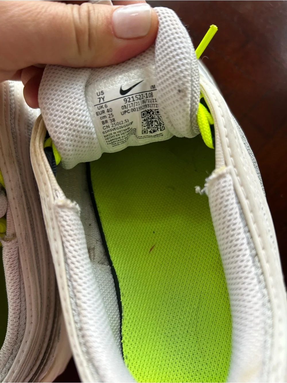 Nike Air Max 97 White with Neon Yellow Accents size 7Y - Picture 8 of 8